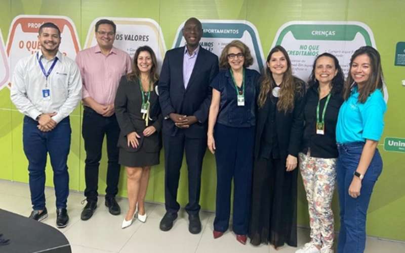 Em 2025, o Instituto Unimed-BH recebeu a visita do coordenador para cooperativismo e especialista em assuntos econômicos e sociais da Organização das Nações Unidas (ONU), Andrew Allimadi.